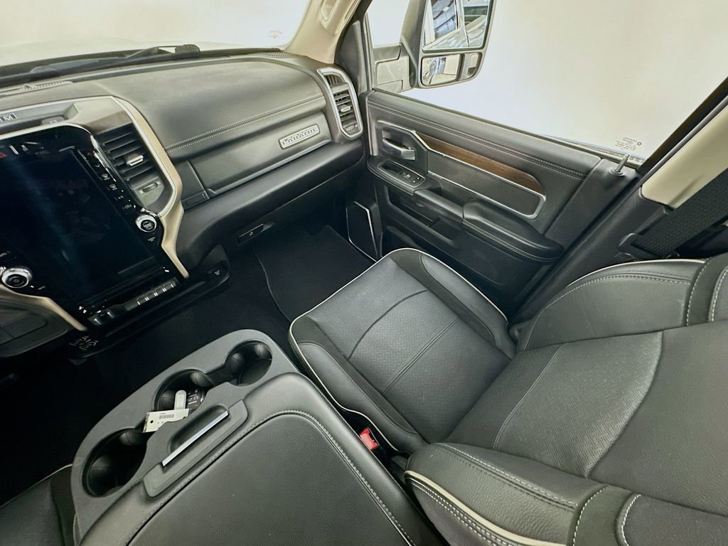Used 2024 RAM 2500 Laramie AWD/4WD image 11