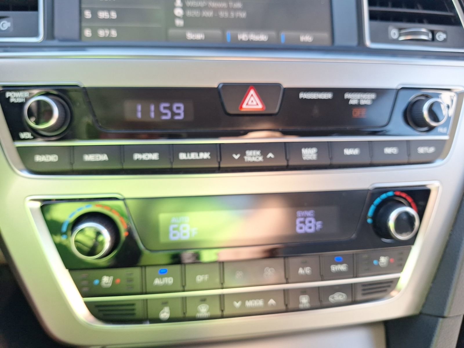 Used 2016 Hyundai Sonata Limited w/ Option Group 05 image 28