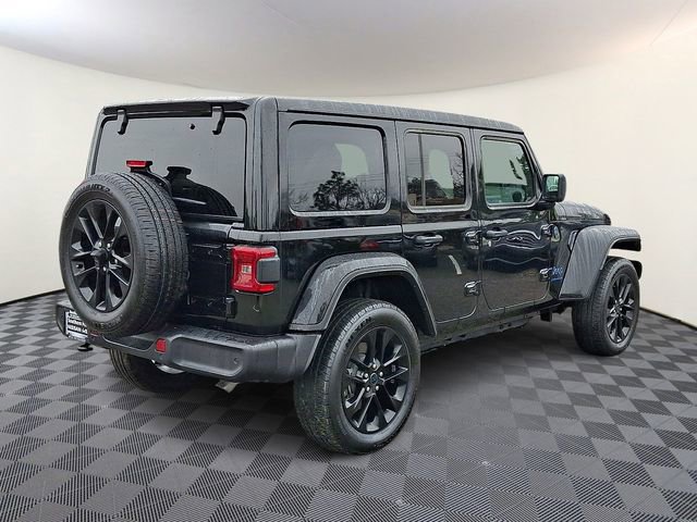 Used 2025 Jeep Wrangler Unlimited Sahara w/ Safety Group image 7