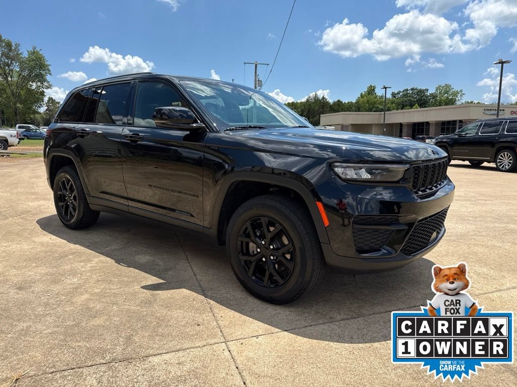 Certified 2024 Jeep Grand Cherokee Altitude AWD/4WD image 3