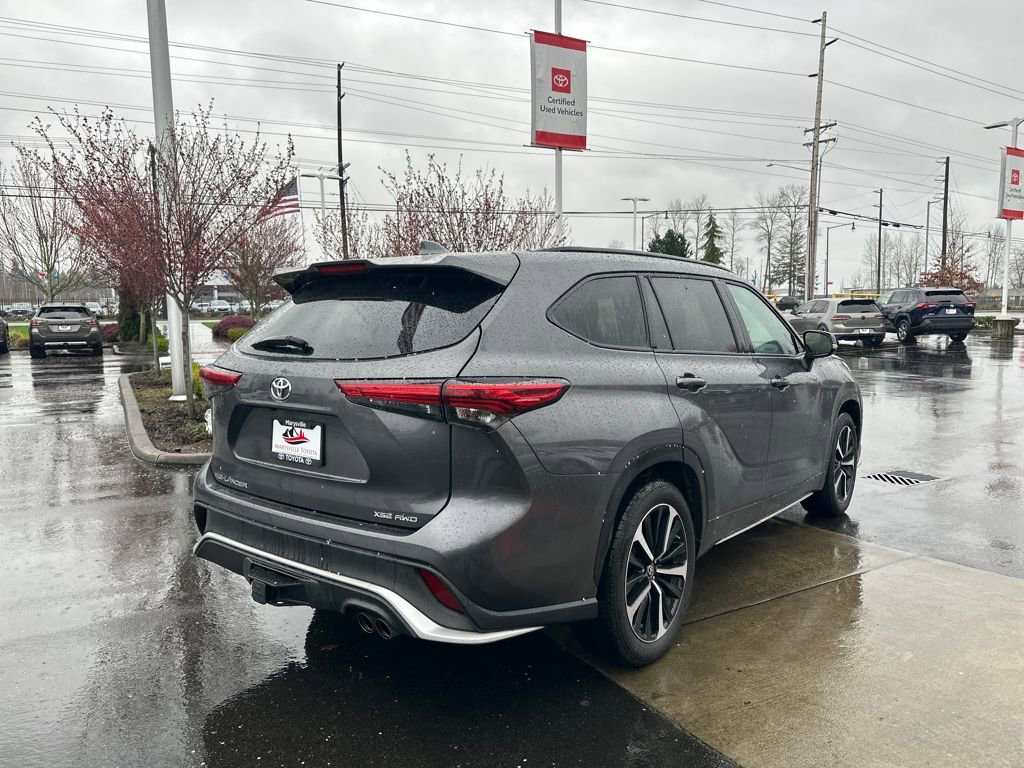Used 2021 Toyota Highlander XSE image 5