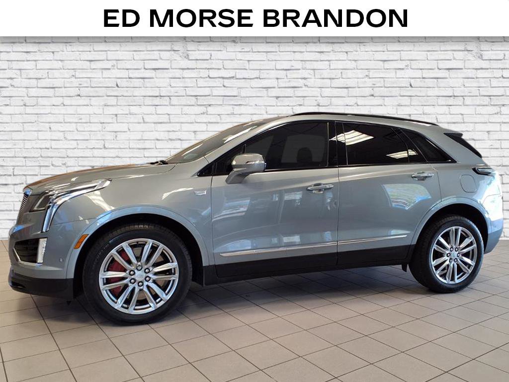 Certified 2024 Cadillac XT5 Sportv w/ Technology Package image 2