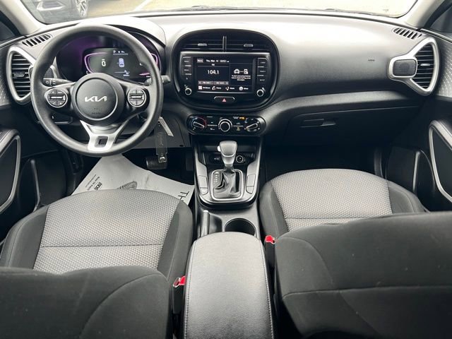 Used 2023 Kia Soul LX FWD image 10