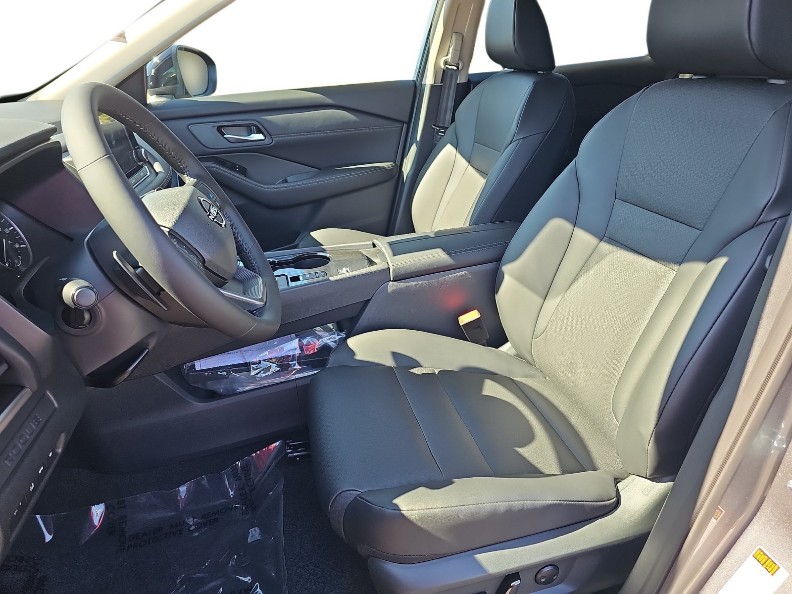 New 2027 Nissan Rogue Dark Armor FWD image 15