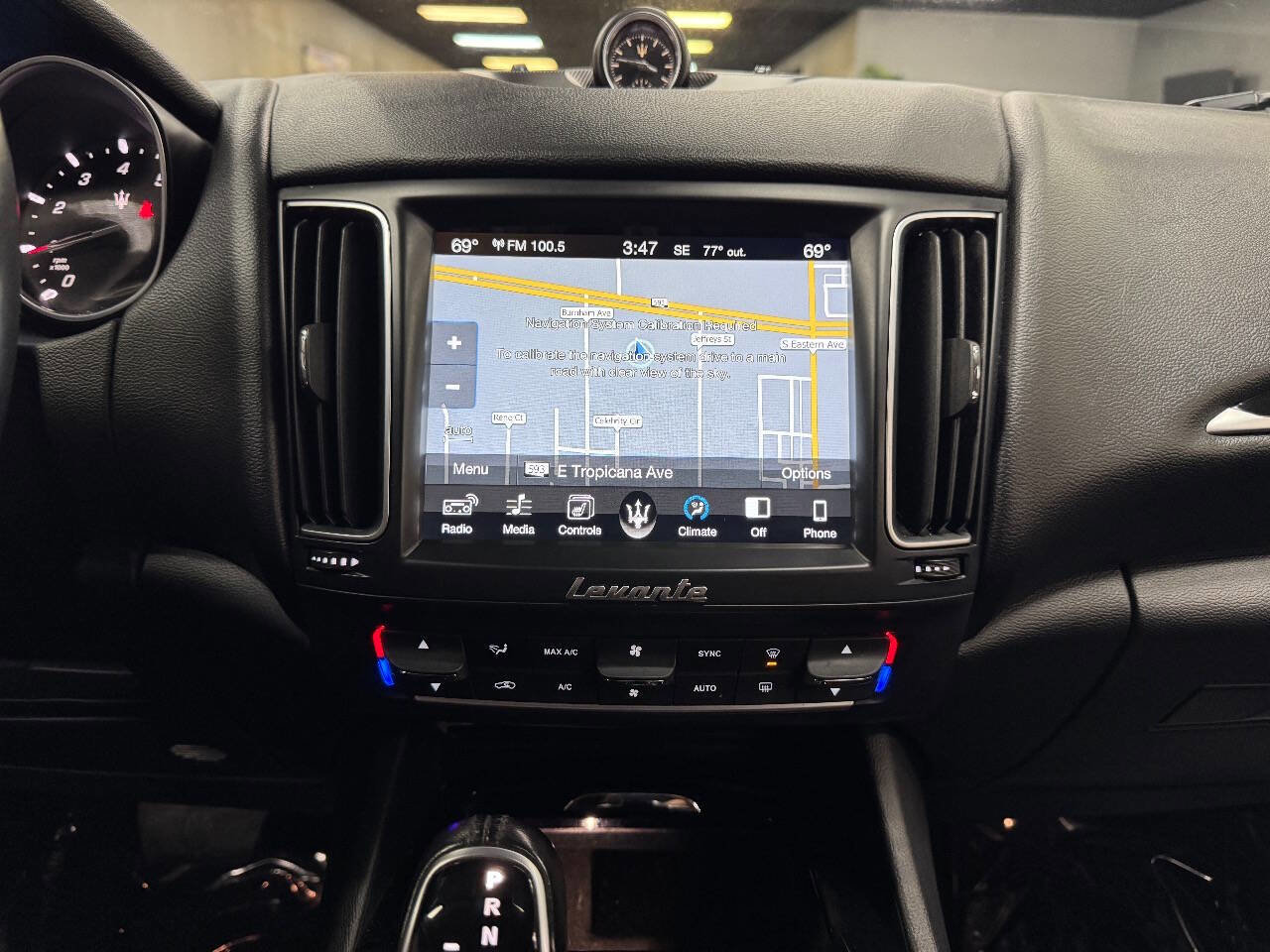 Used 2017 Maserati Levante image 25