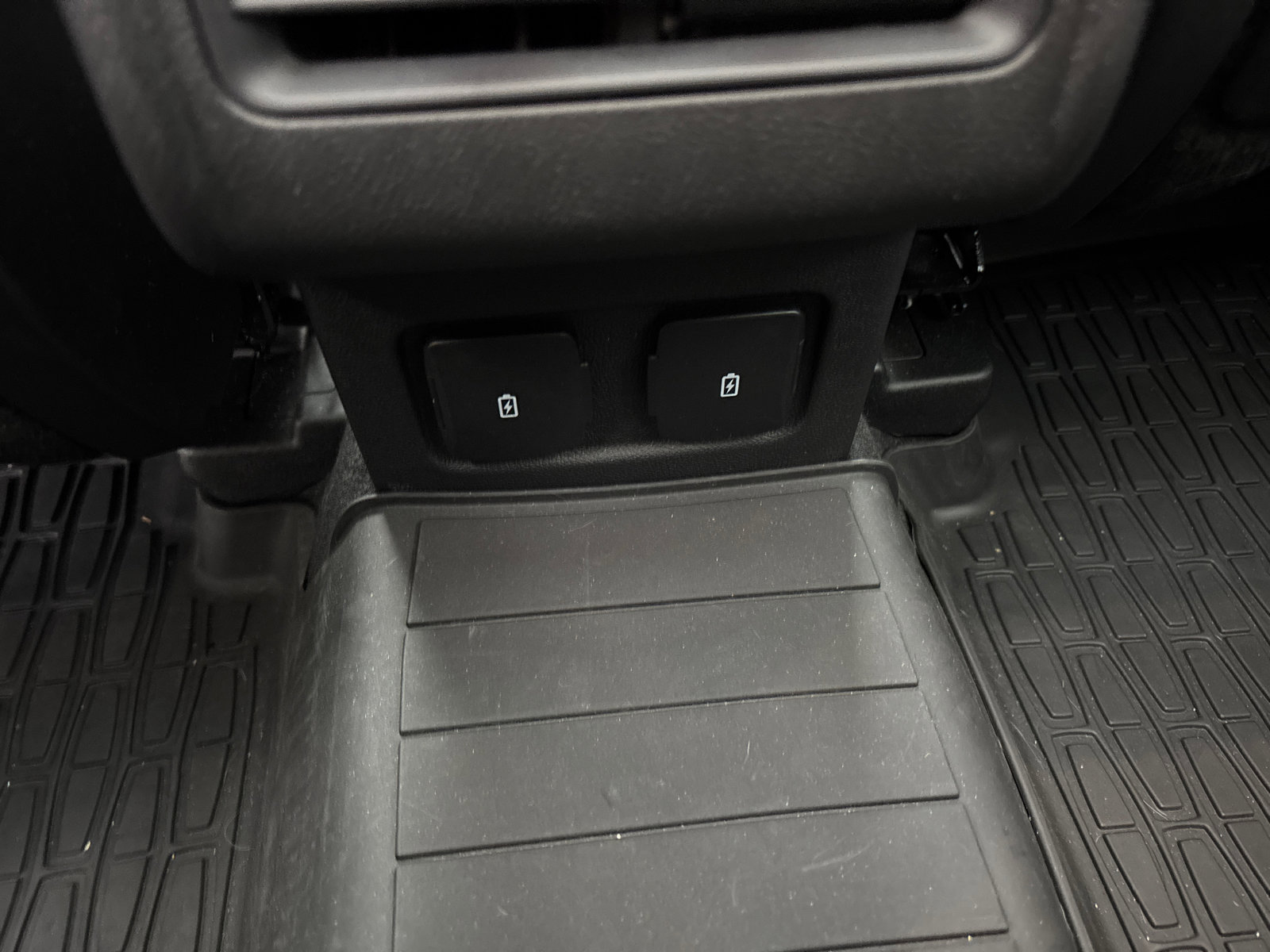 Used 2025 Lincoln Corsair AWD w/ Equipment Group 101A image 32