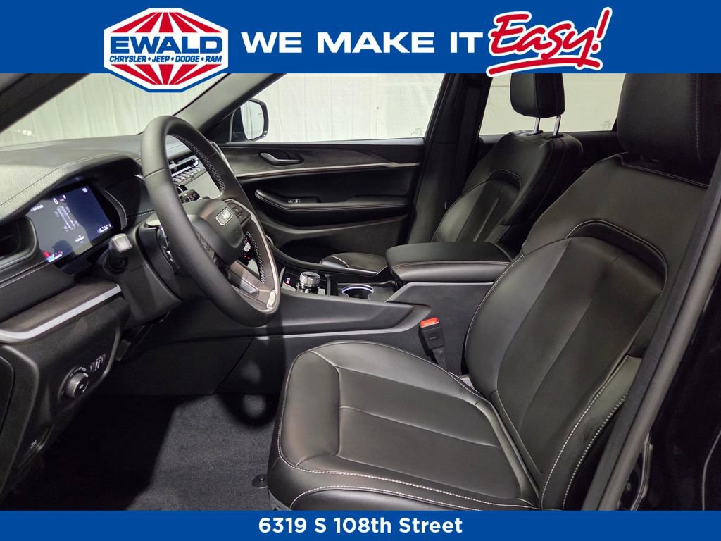 New 2025 Jeep Grand Cherokee Limited image 9