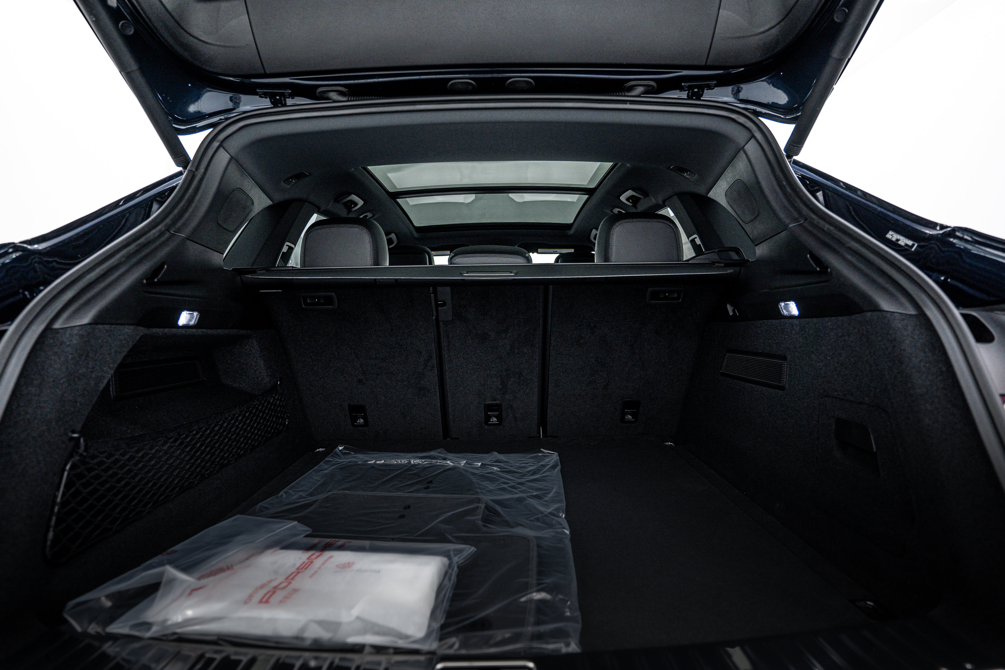 Certified 2025 Porsche Cayenne image 26