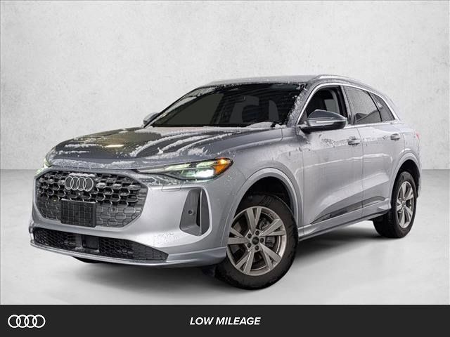 Certified 2025 Audi Q5 Premium w/ Convenience Package image 1