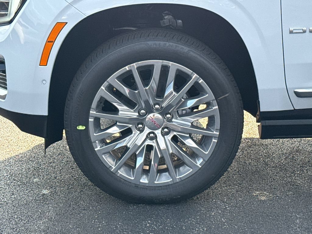 New 2026 GMC Yukon XL Denali w/ Denali Reserve Package AWD/4WD image 11