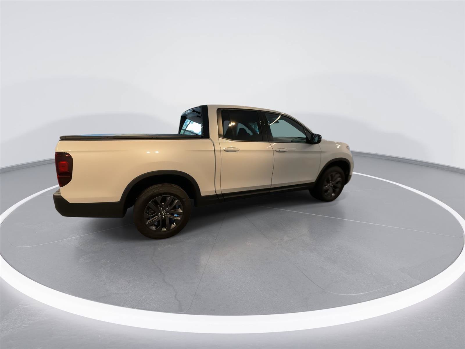 Used 2023 Honda Ridgeline Sport image 8