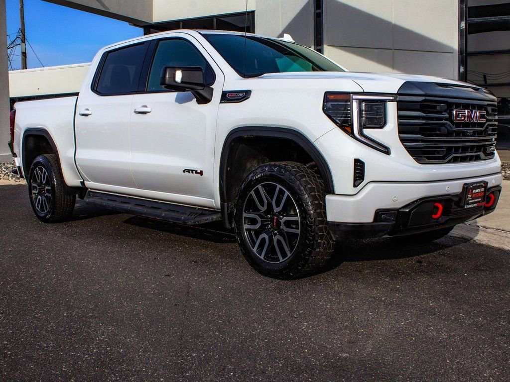 Used 2024 GMC Sierra 1500 AT4 w/ Technology Package image 3