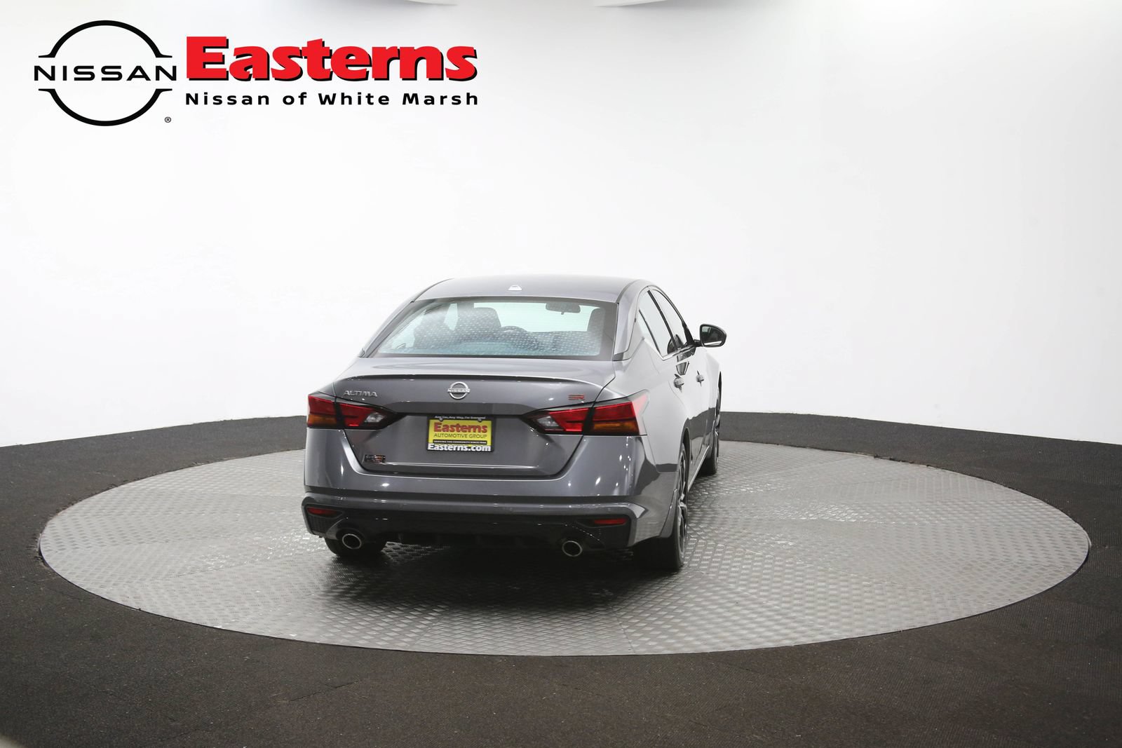 Used 2024 Nissan Altima 2.5 SR FWD image 32