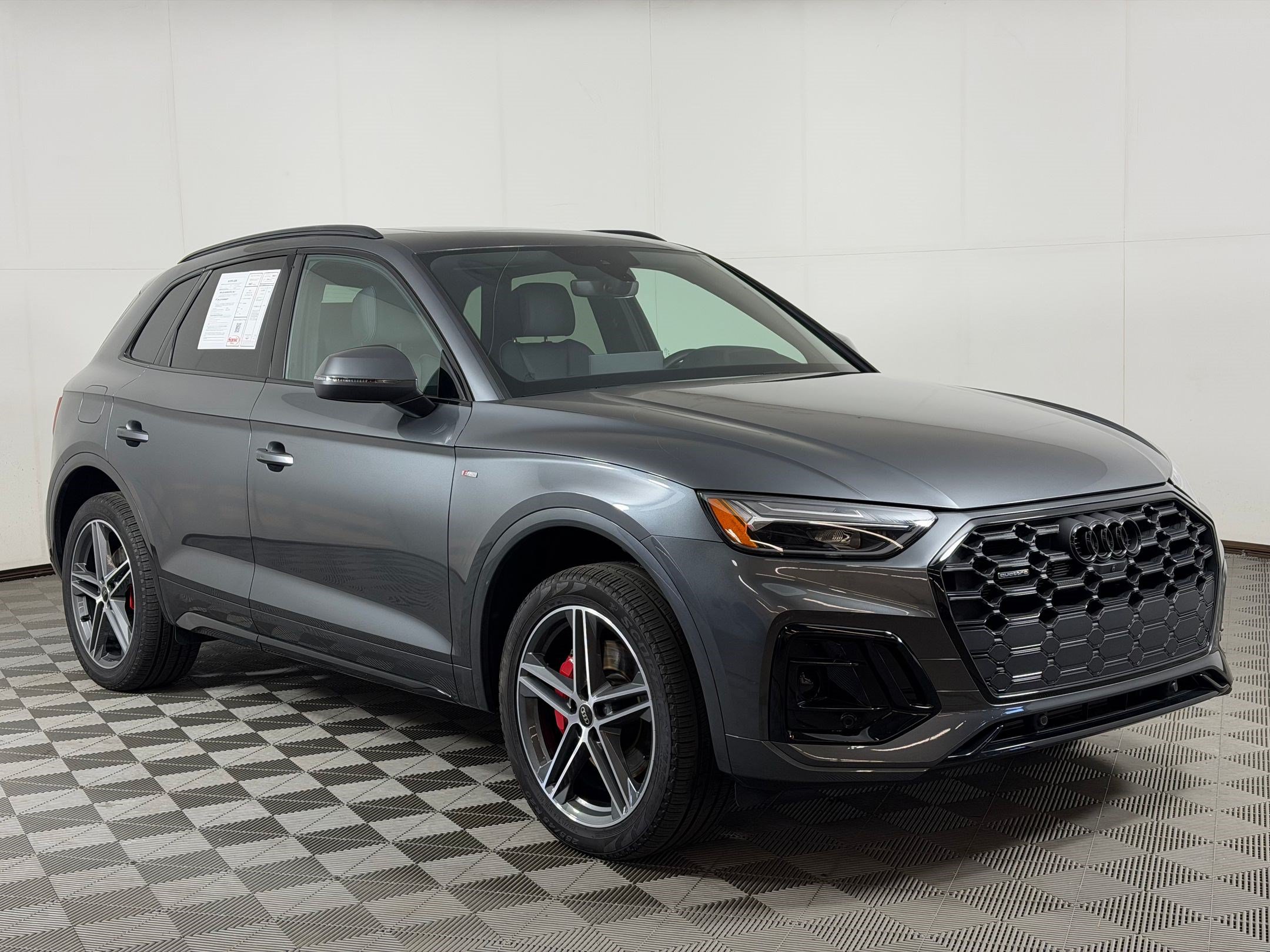 Certified 2025 Audi Q5 e Premium Plus w/ Premium Plus Package AWD/4WD image 7
