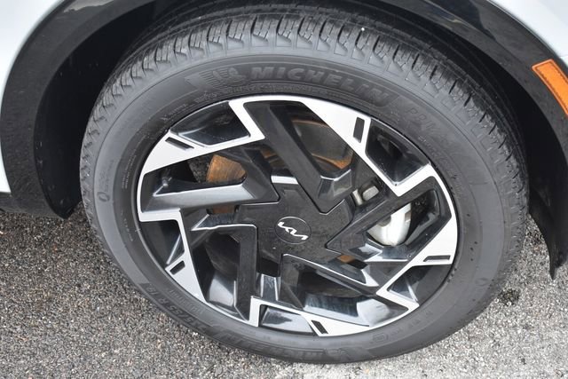 Used 2024 Kia Sportage SX image 11