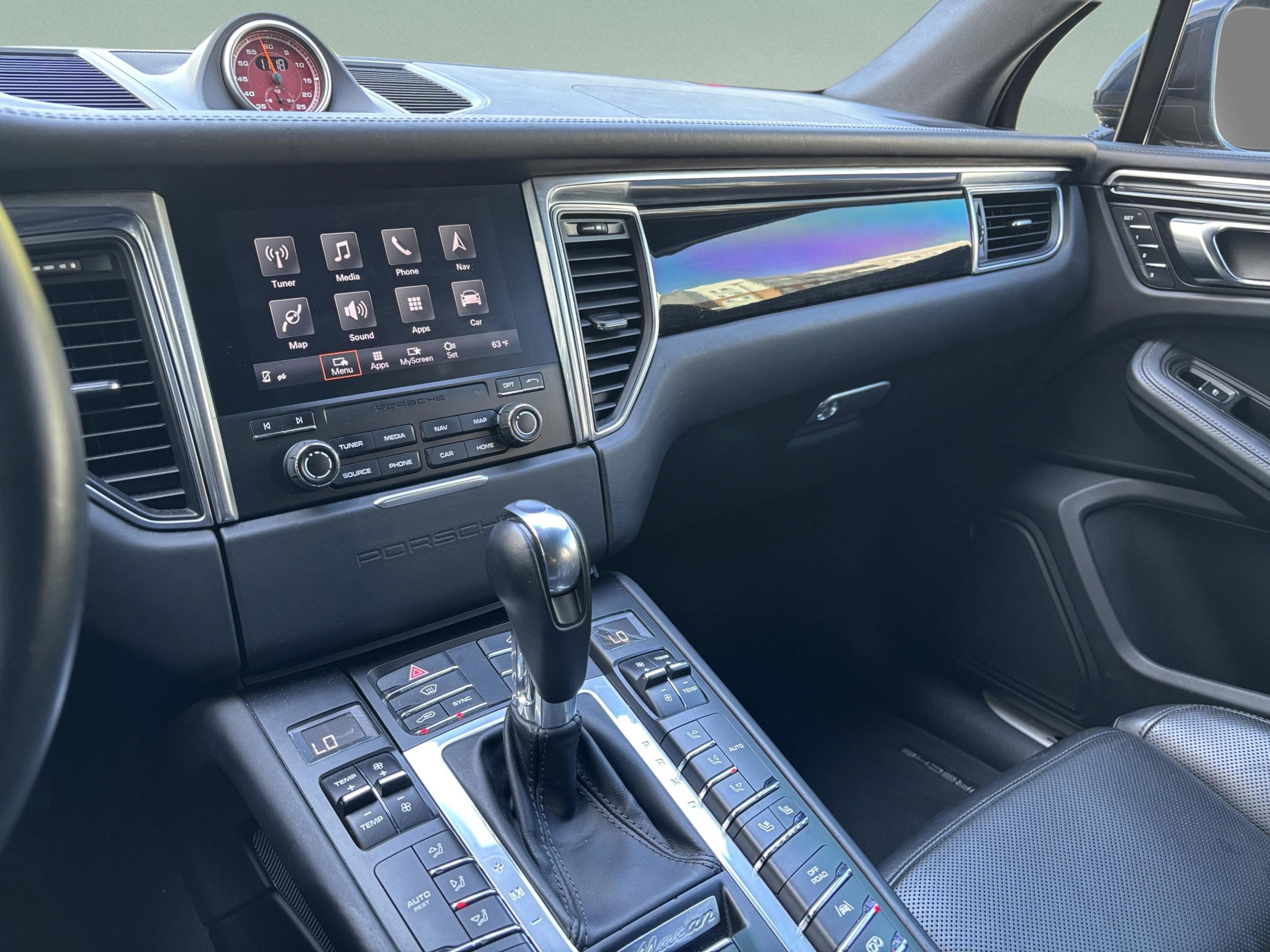 Used 2017 Porsche Macan GTS AWD/4WD image 11
