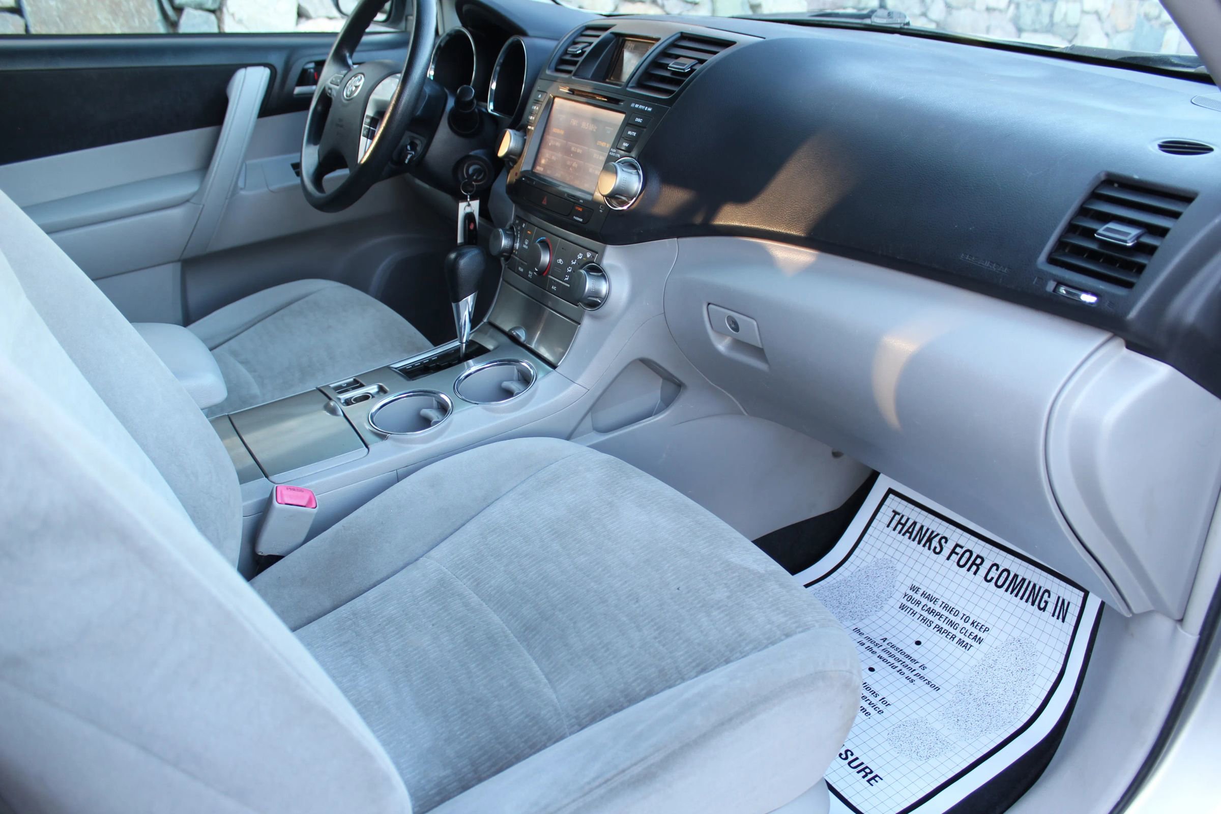 Used 2011 Toyota Highlander Hybrid w/ Cold Weather Pkg image 18