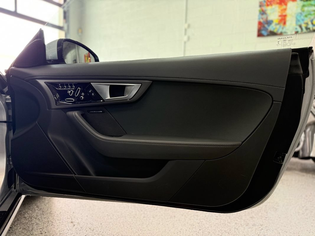Used 2015 Jaguar F-TYPE Coupe RWD image 12