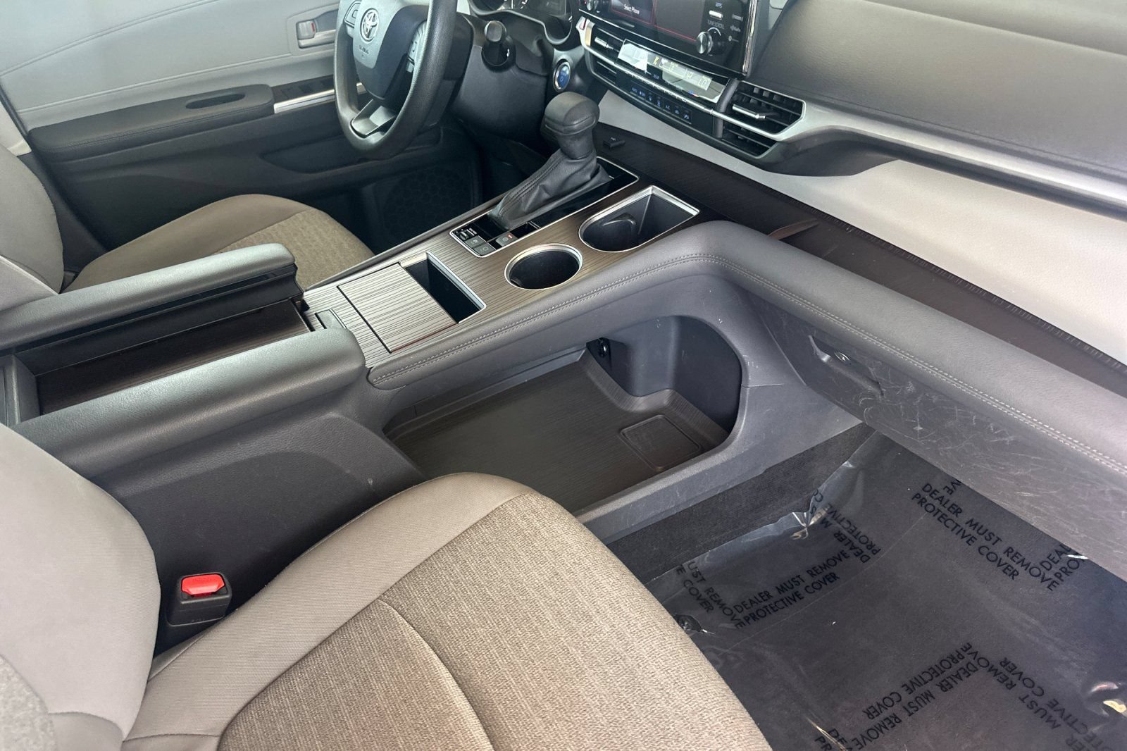 Certified 2024 Toyota Sienna LE AWD/4WD image 20