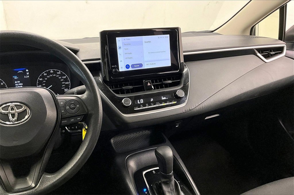 Used 2023 Toyota Corolla LE image 5