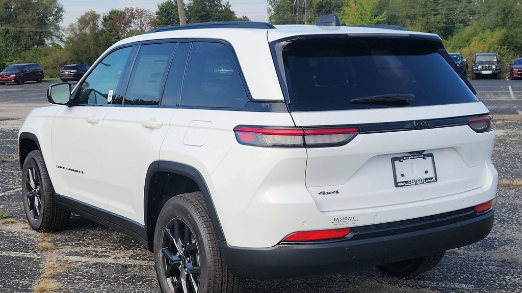 New 2027 Jeep Grand Cherokee Laredo X AWD/4WD image 6