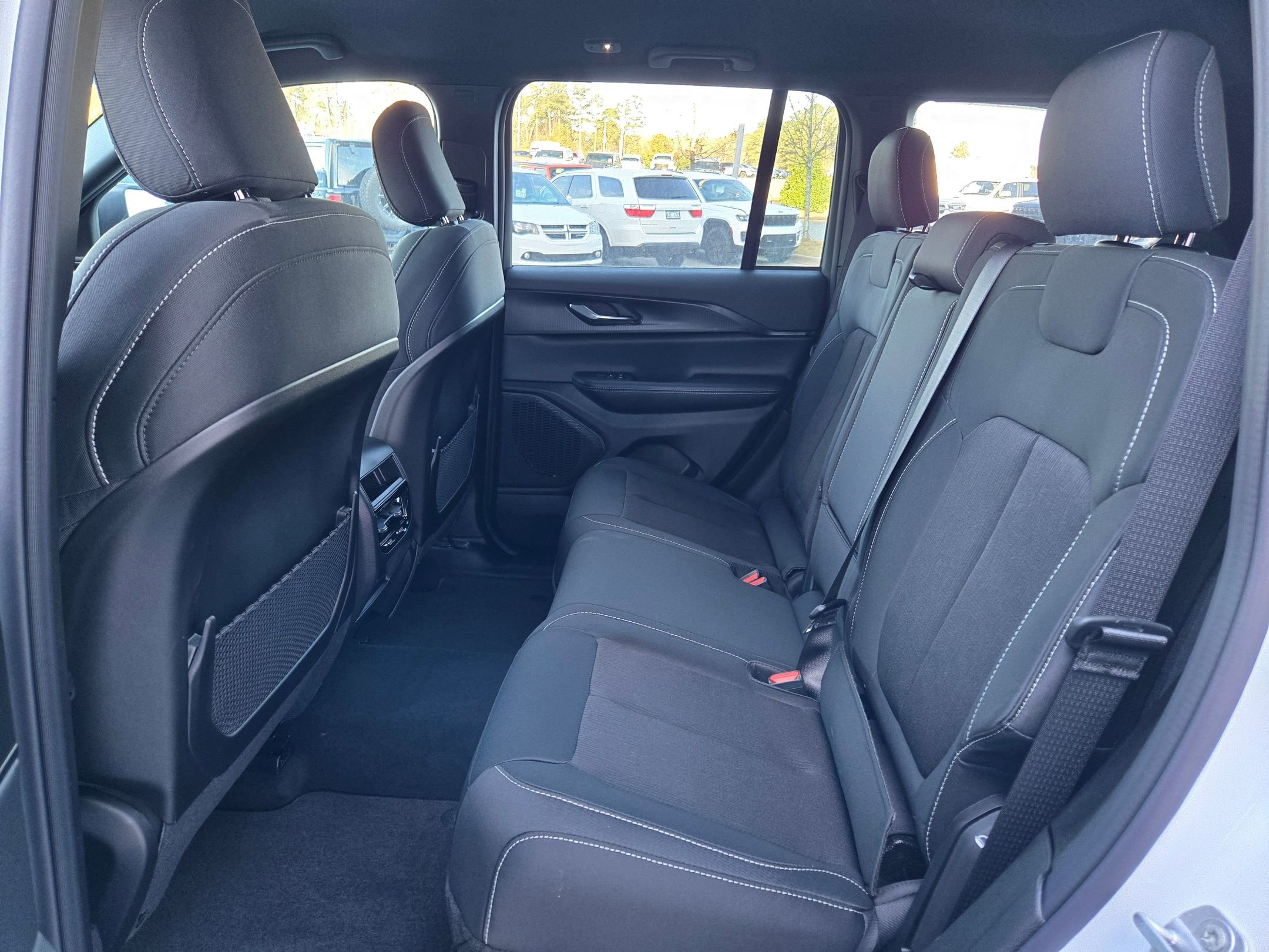 New 2025 Jeep Grand Cherokee Laredo image 26