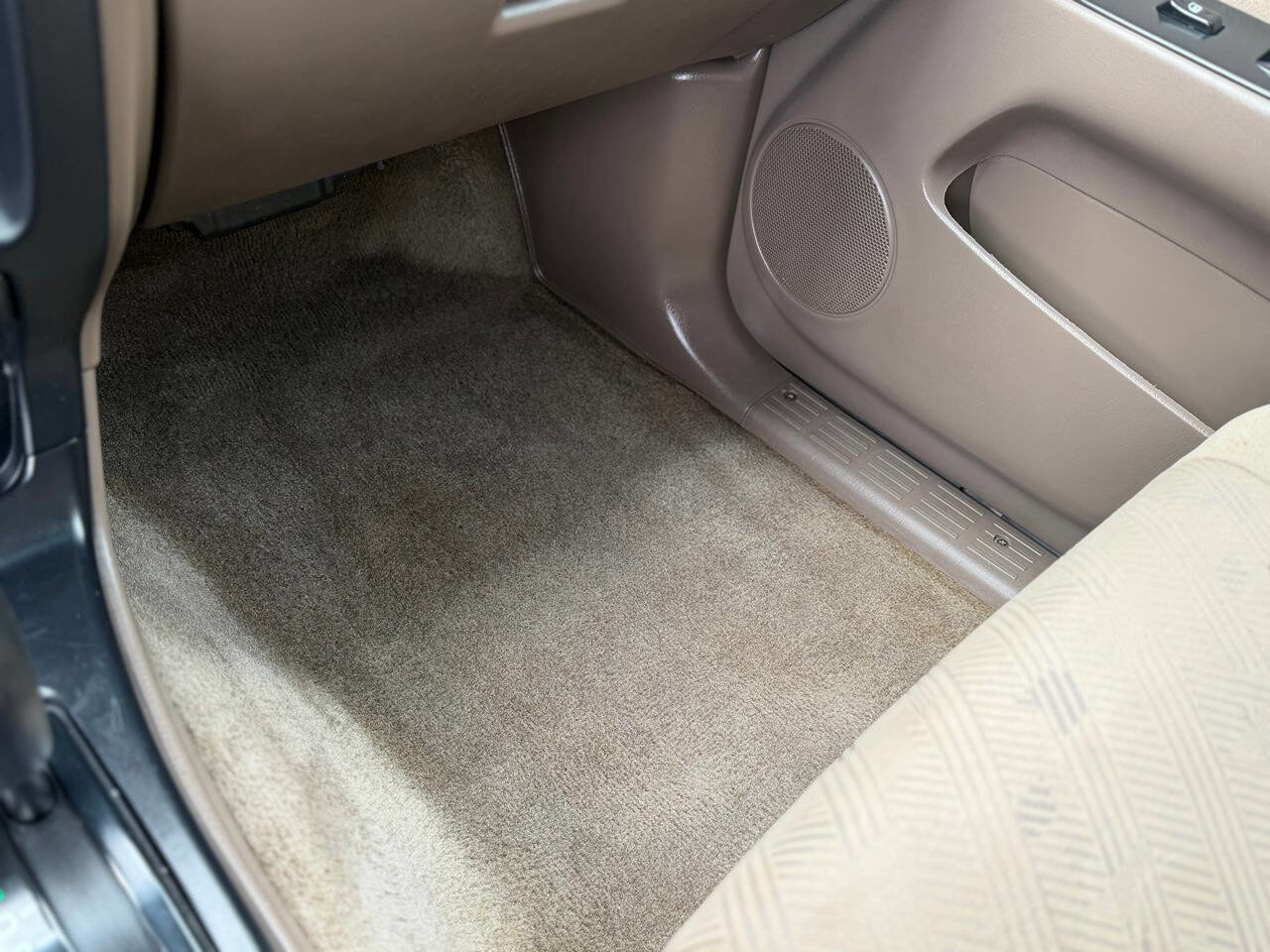 Used 2002 Toyota 4Runner SR5 image 19