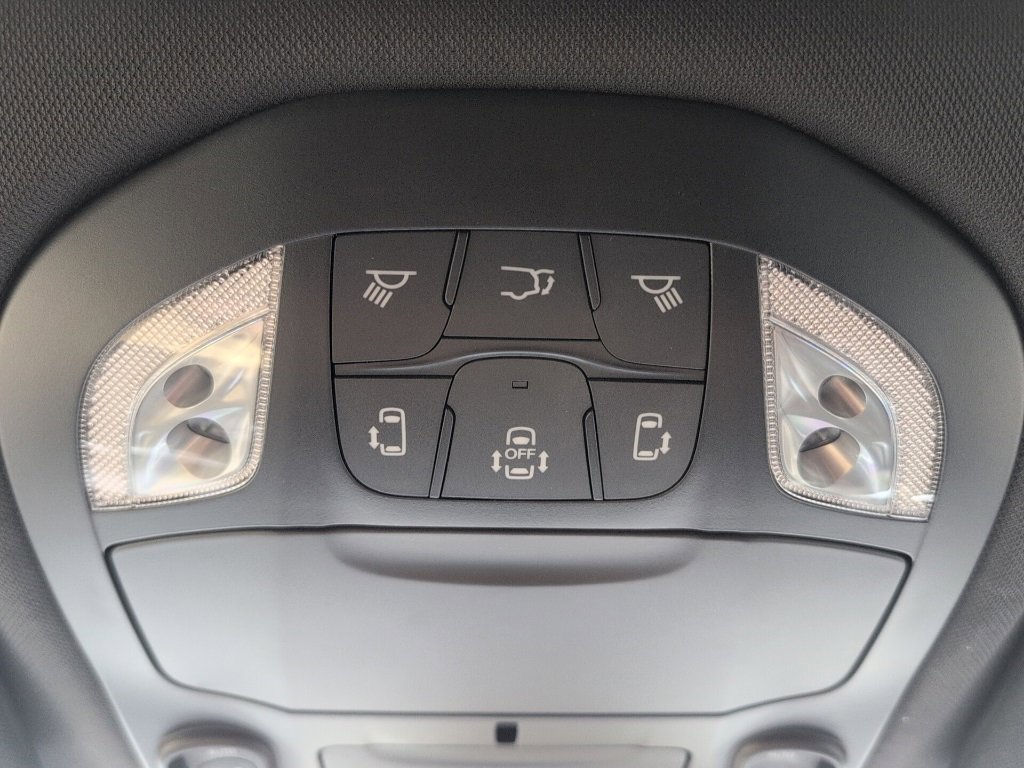 New 2026 Chrysler Pacifica Limited image 81