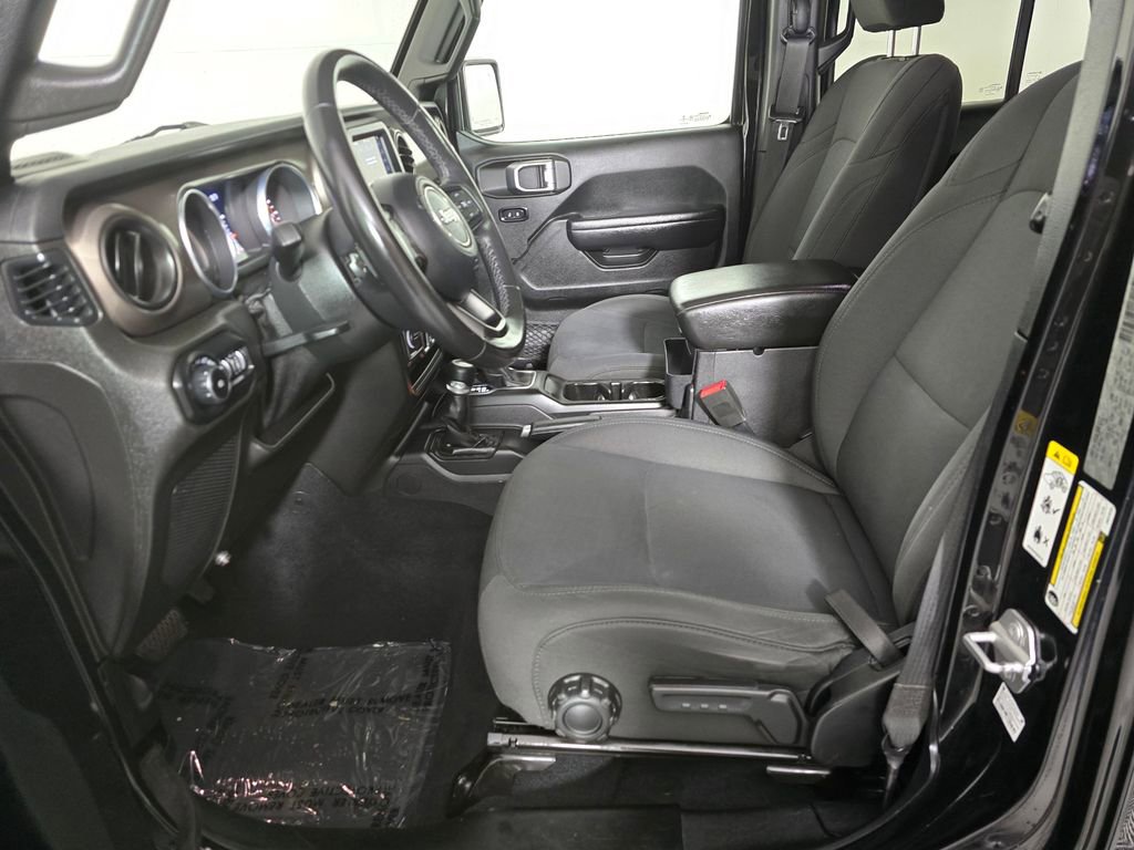 Used 2018 Jeep Wrangler Unlimited Sport S AWD/4WD image 22