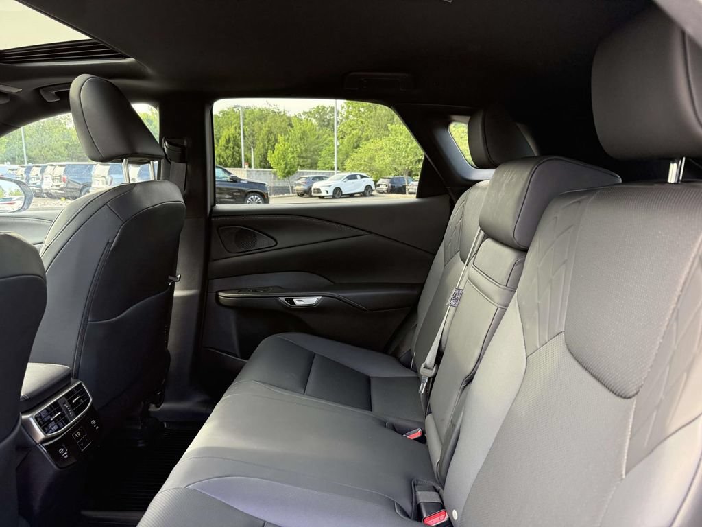 Used 2024 Lexus RX 350 Premium w/ Accessory Package (Z1) AWD/4WD image 17