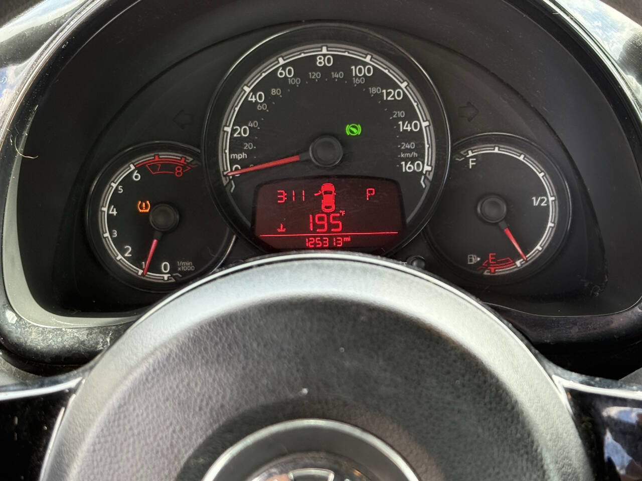 Used 2017 Volkswagen Beetle 1.8T Classic FWD image 16