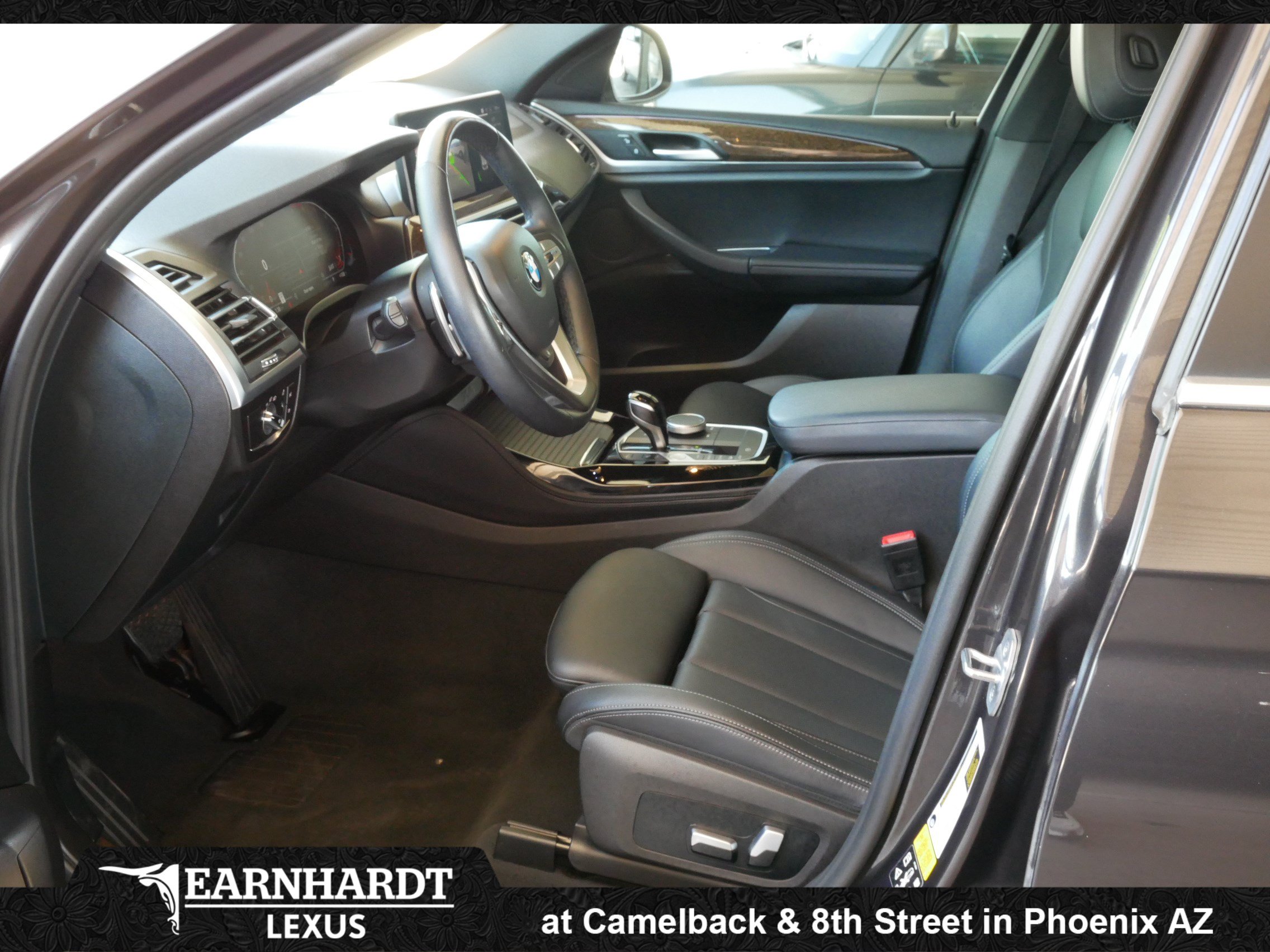 Used 2022 BMW X4 xDrive30i AWD/4WD image 4