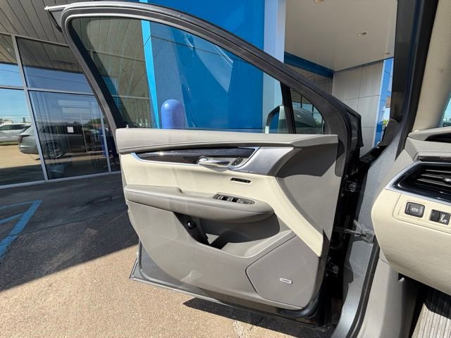 Used 2020 Cadillac XT6 Premium Luxury FWD image 23