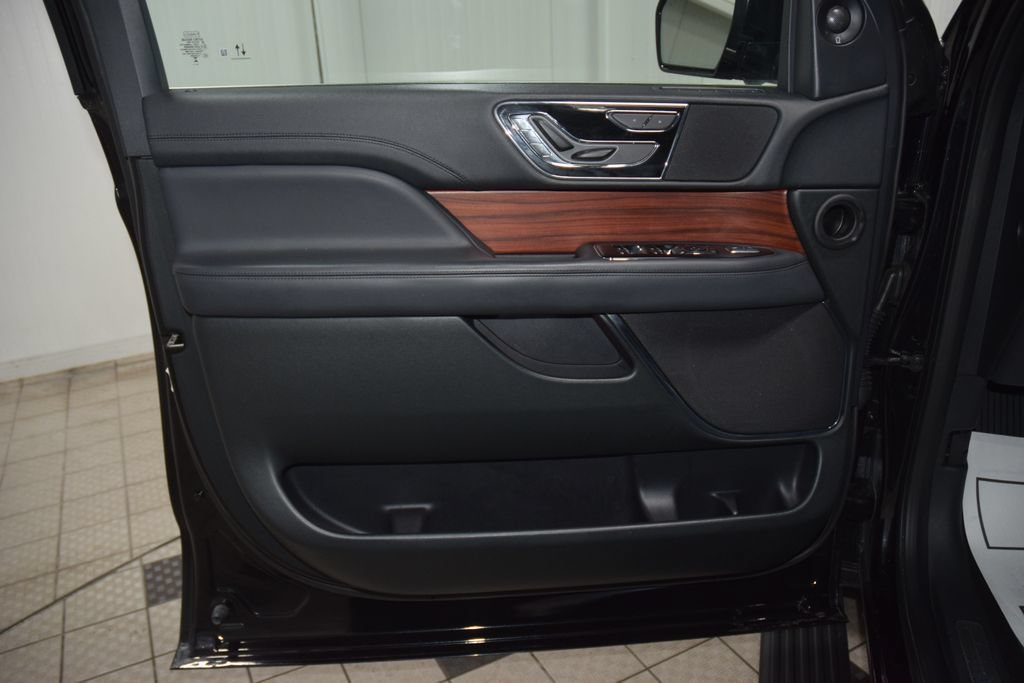 Used 2024 Lincoln Navigator L 4WD image 48