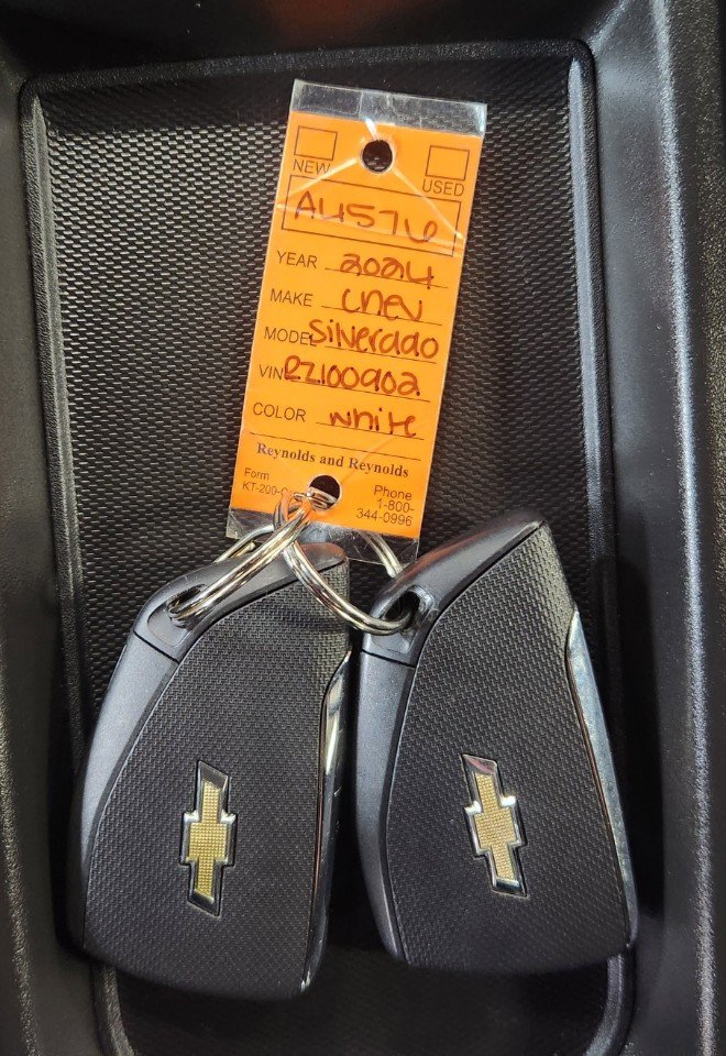 Used 2024 Chevrolet Silverado 1500 LT image 36