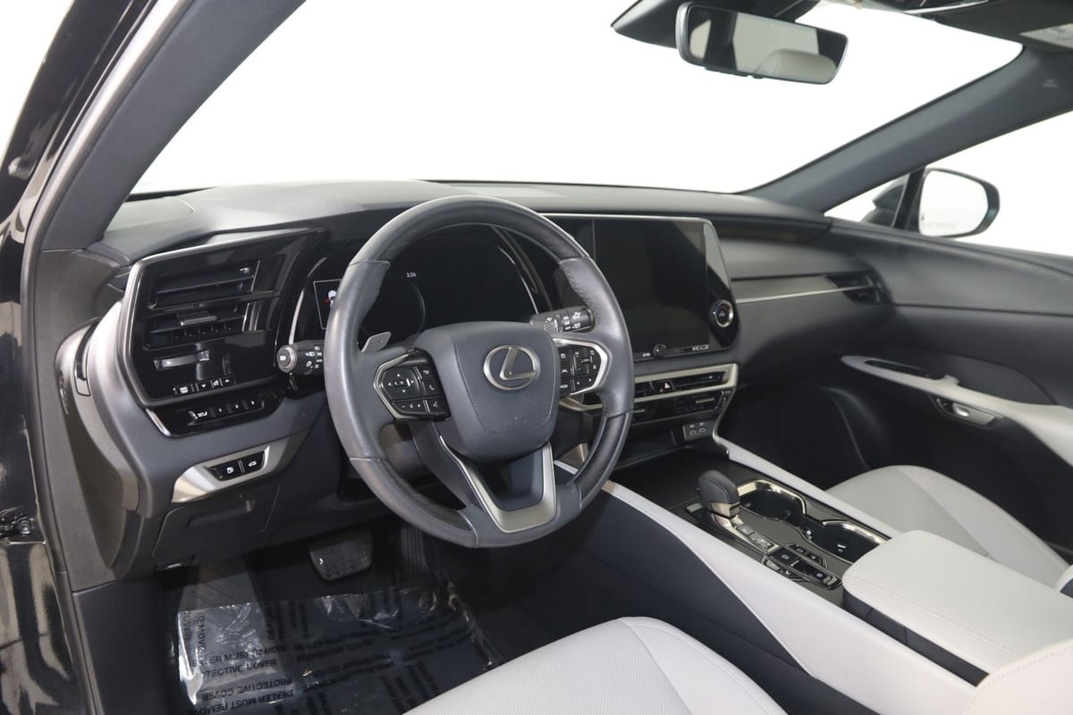 Used 2023 Lexus RX 350 Premium w/ Accessory Package AWD/4WD image 27