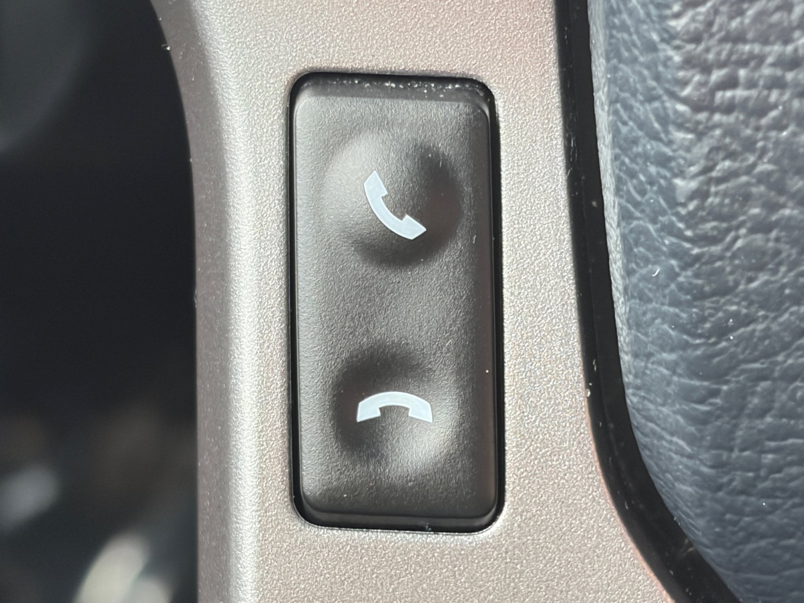 Used 2017 Toyota Tacoma Limited w/ Tow Package AWD/4WD image 19