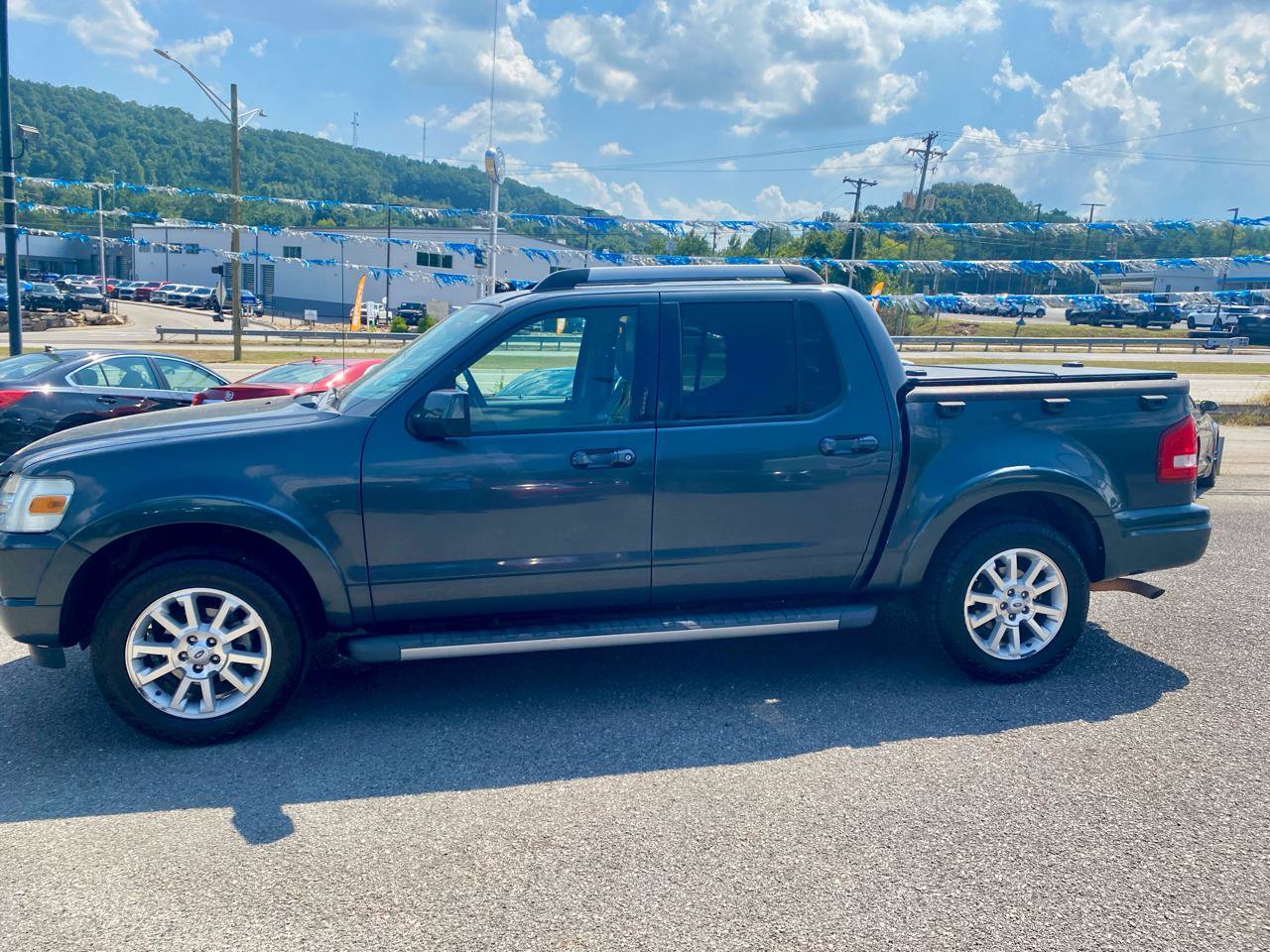 Used 2009 Ford Explorer Sport Trac Limited RWD image 4