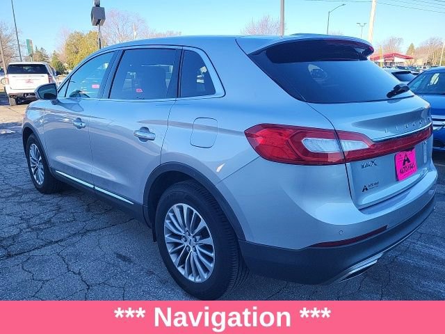 Used 2018 Lincoln MKX Select w/ Select Plus Package AWD/4WD image 12