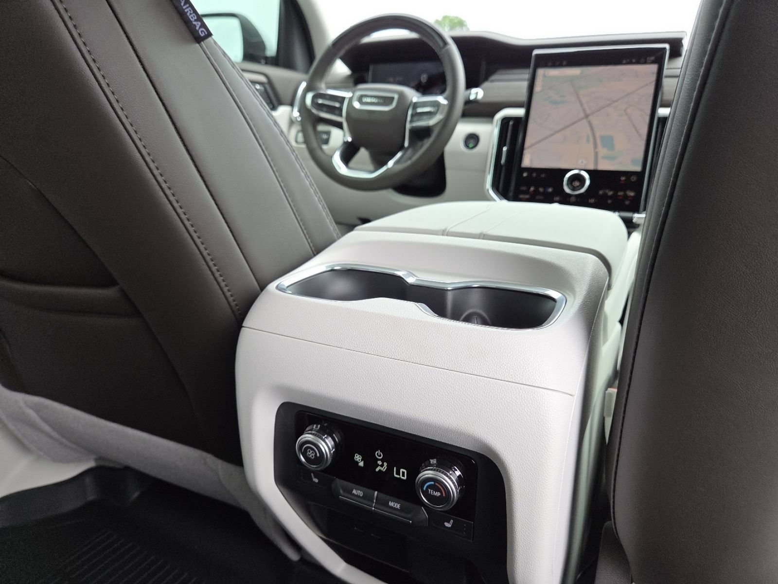 New 2026 GMC Acadia Denali w/ Super Cruise Package FWD image 26