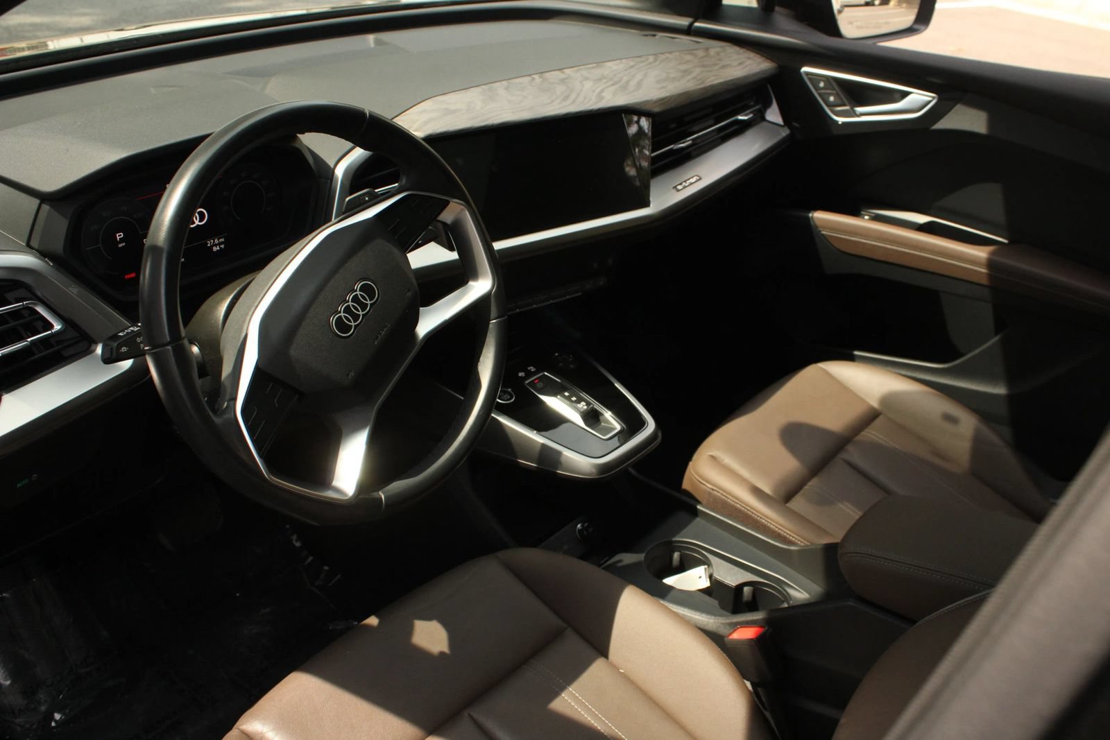Used 2023 Audi Q4 e-tron Premium Plus w/ Premium Plus AWD/4WD image 17