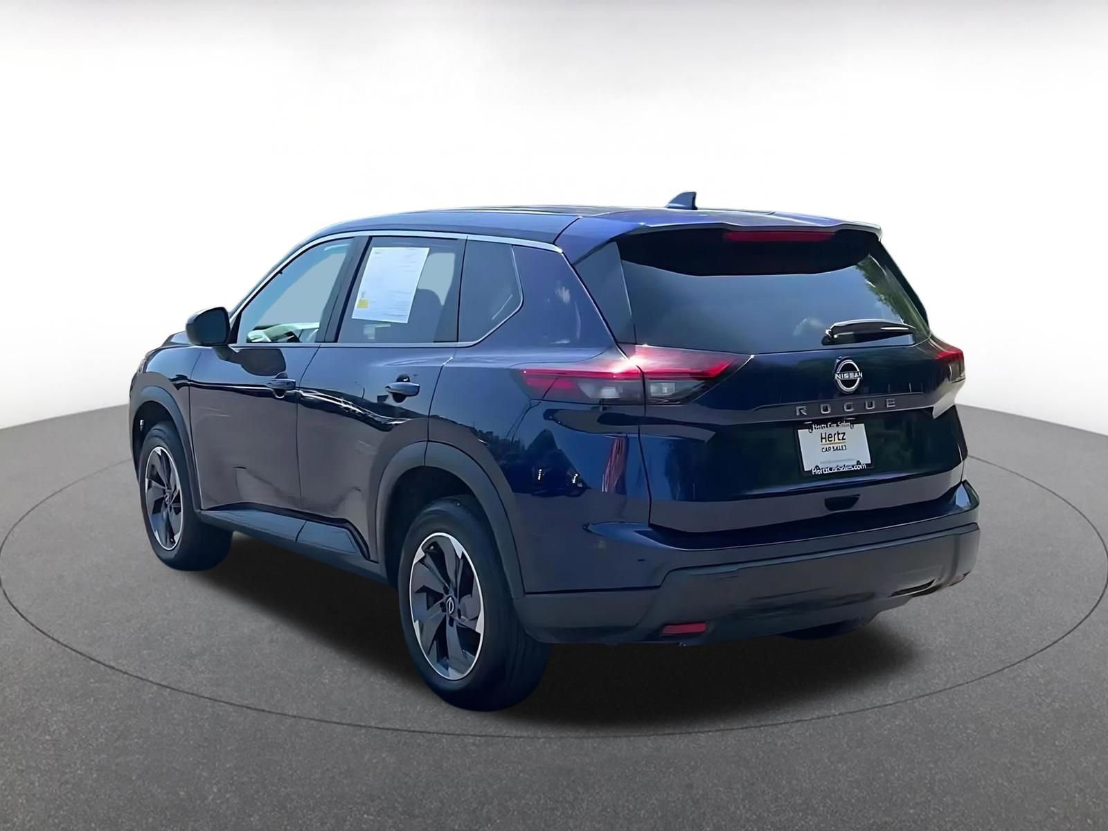 Used 2025 Nissan Rogue SV FWD image 11