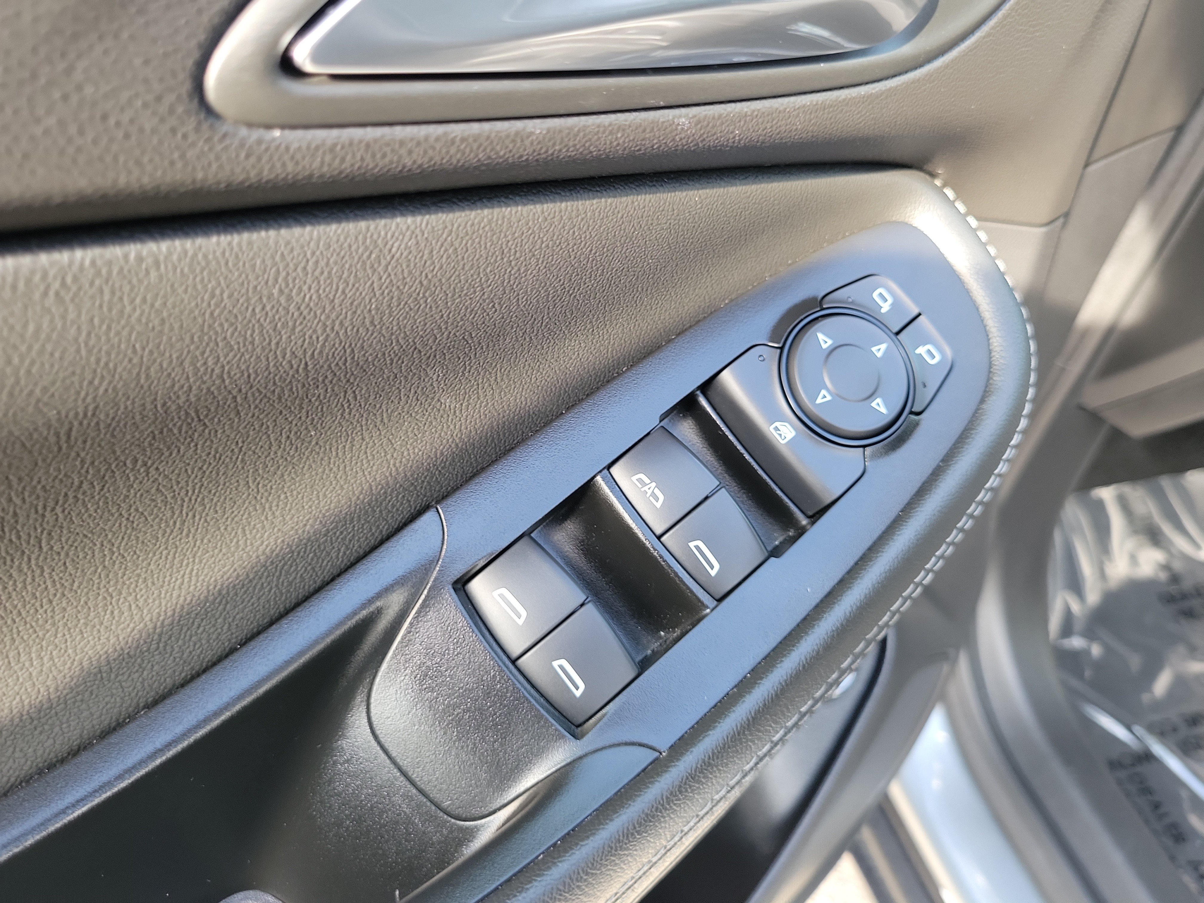 Used 2024 Buick Encore GX Preferred w/ Comfort Package FWD image 25