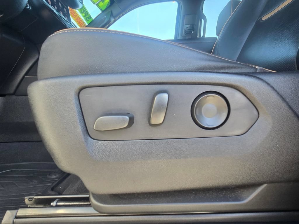 Used 2021 GMC Yukon AT4 w/ AT4 Premium Plus Package AWD/4WD image 23