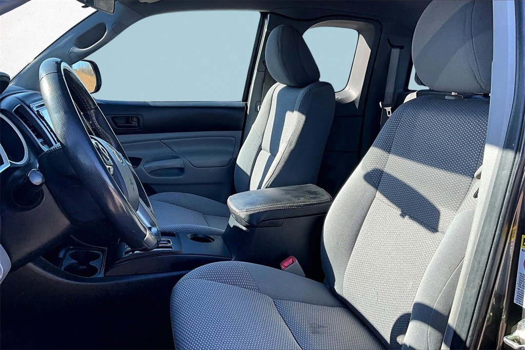 Used 2015 Toyota Tacoma 4x4 Access Cab image 20