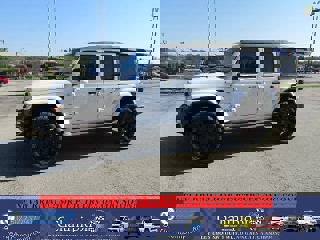 Used 2021 Jeep Wrangler Unlimited Sahara image 1