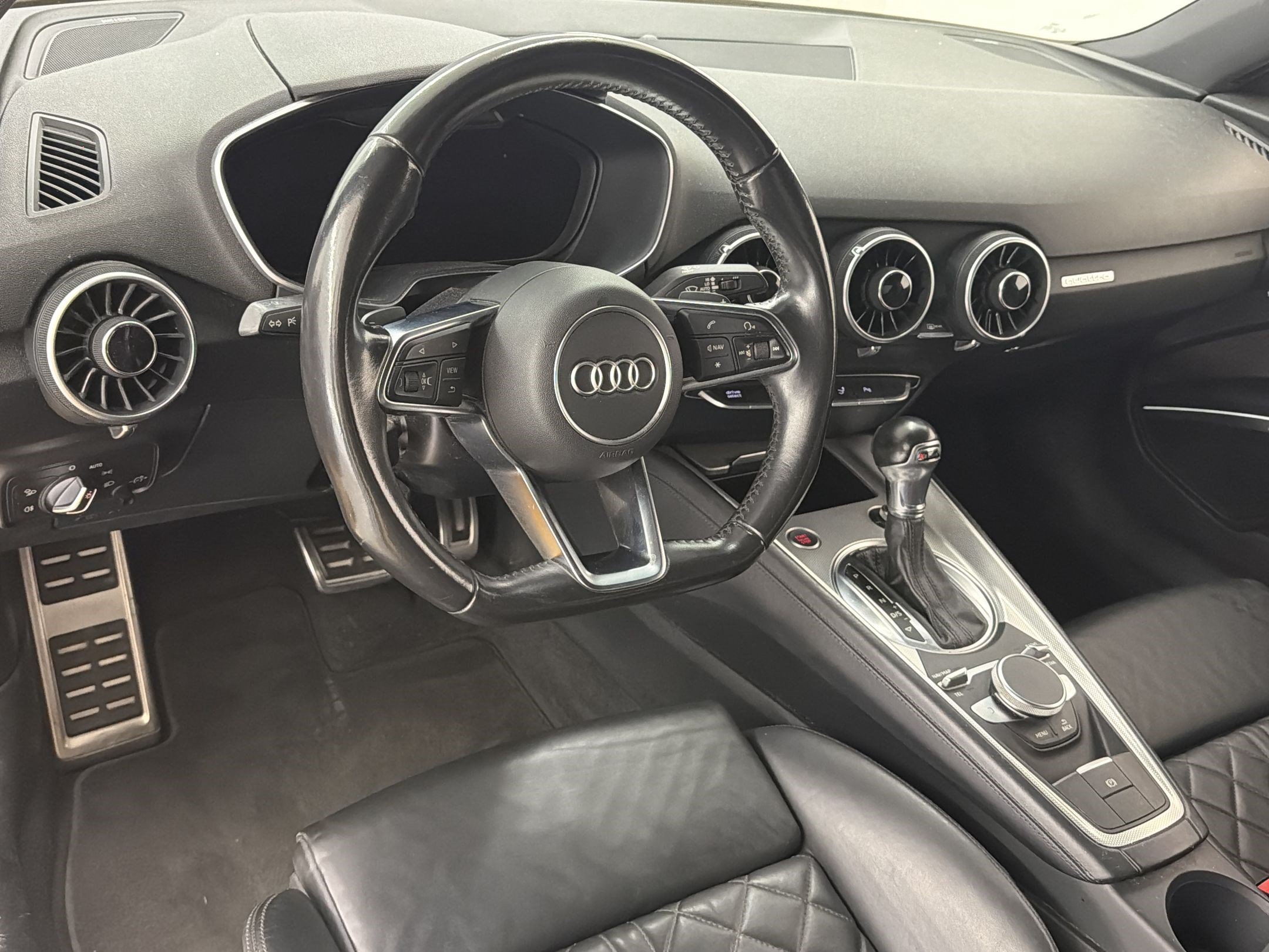 Used 2017 Audi TT 2.0T w/ Technology Package AWD/4WD image 4