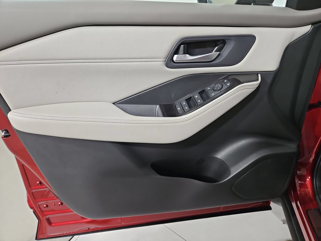 New 2026 Nissan Rogue Dark Armor AWD/4WD image 10