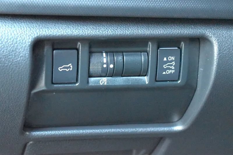 Used 2025 Subaru Forester Premium w/ Convenience Package #1 AWD/4WD image 18