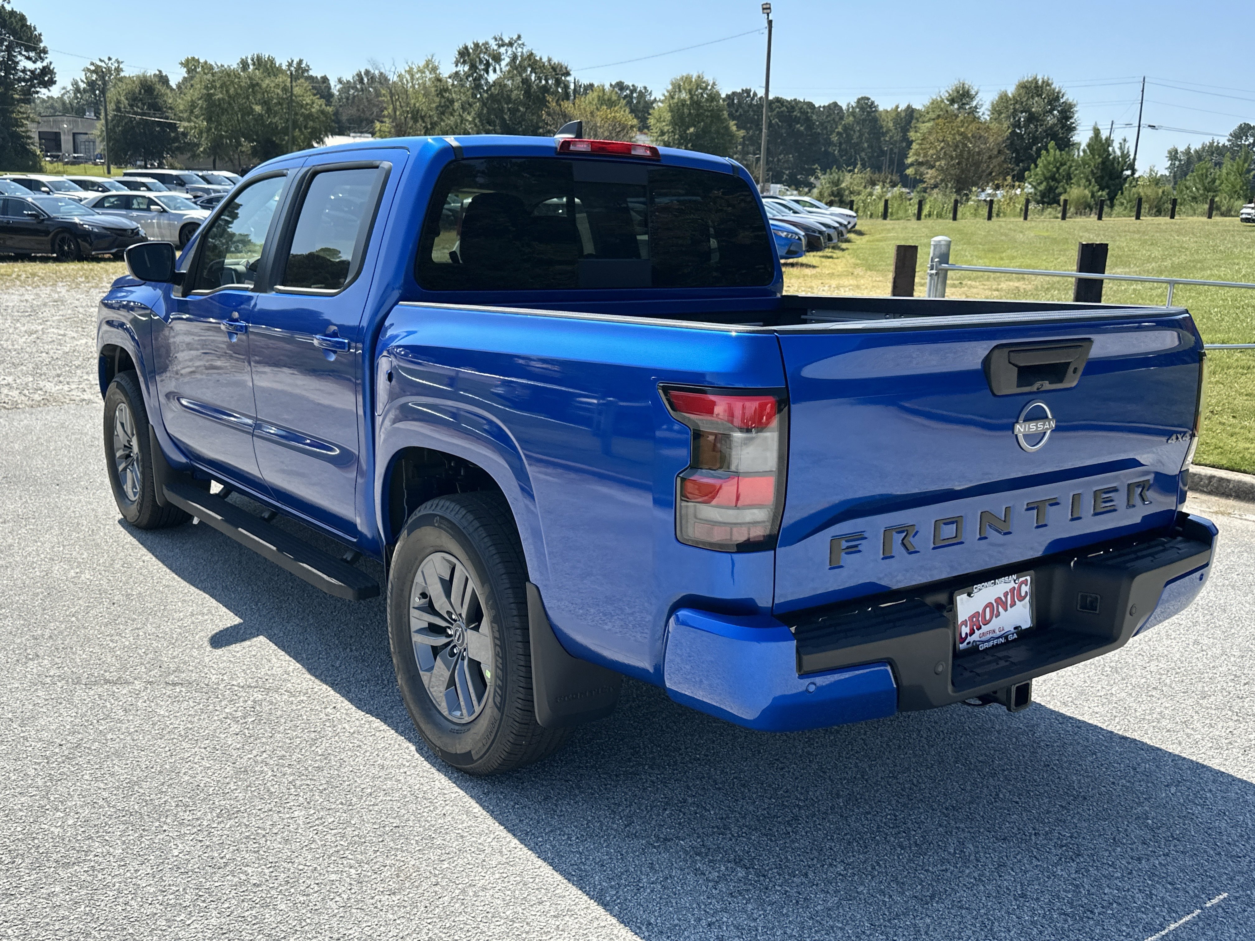 New 2026 Nissan Frontier SV image 7